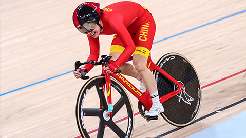 乐鱼体育男士室内健身动作瑜伽垫